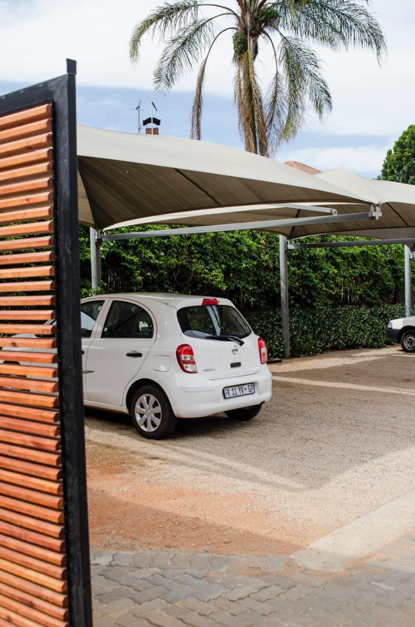 Hotel The Royal Bryanston Johannesburg Exterior foto